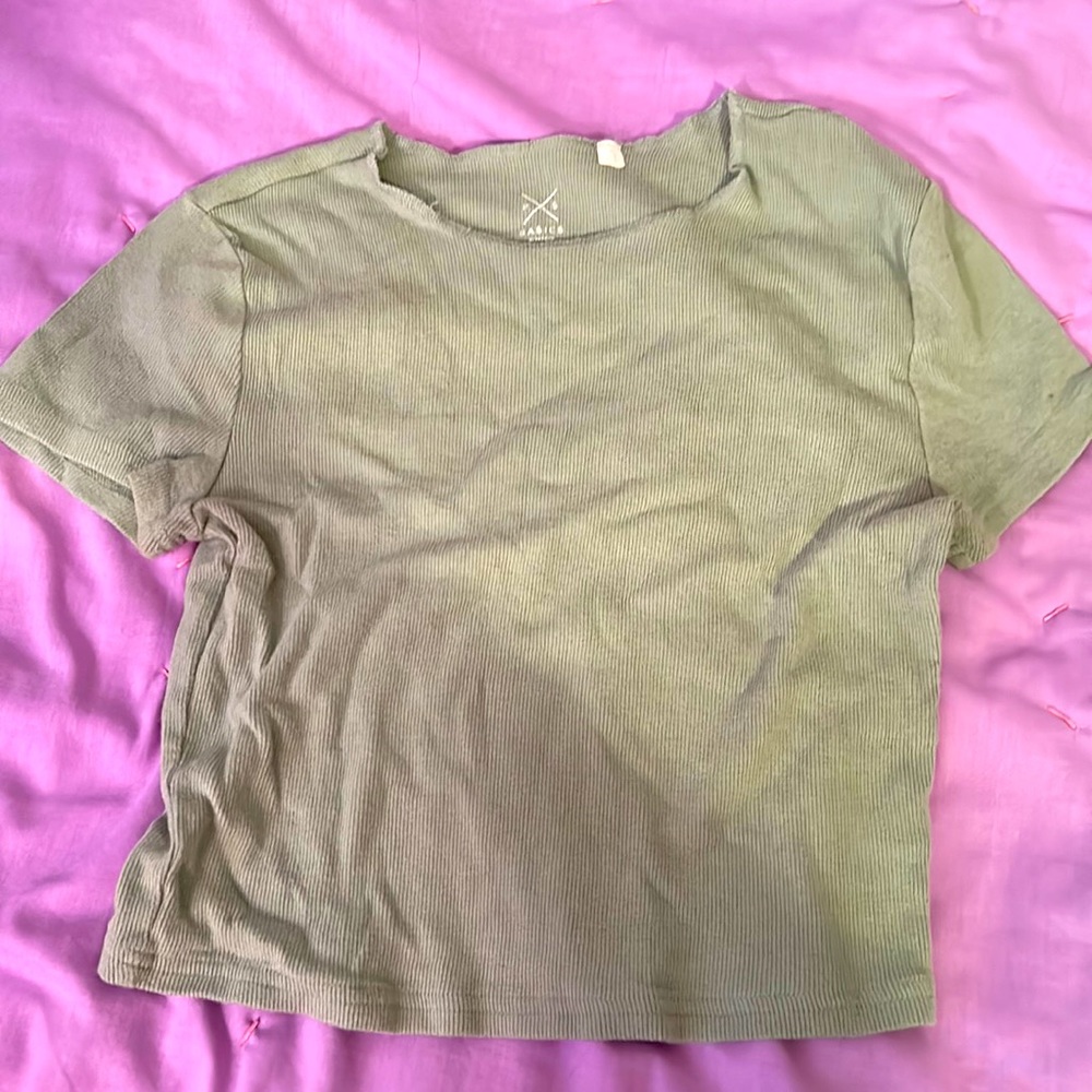 Green Short-Sleeved Crop Top